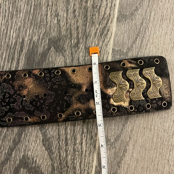 Y2K Brown Belt with Brass Buckle - Picture 10 of 10